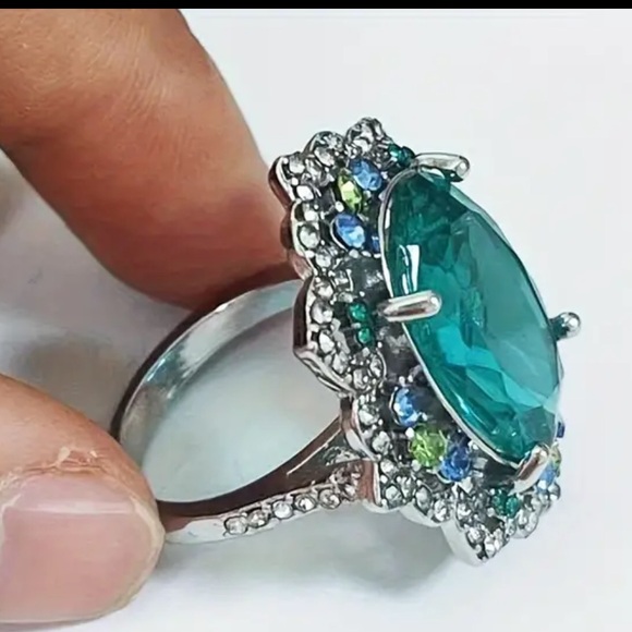 Large Blue Gemstone, Simulated, Vintage Inspired Silver Plated Ring, Size 7 - Picture 3 of 10